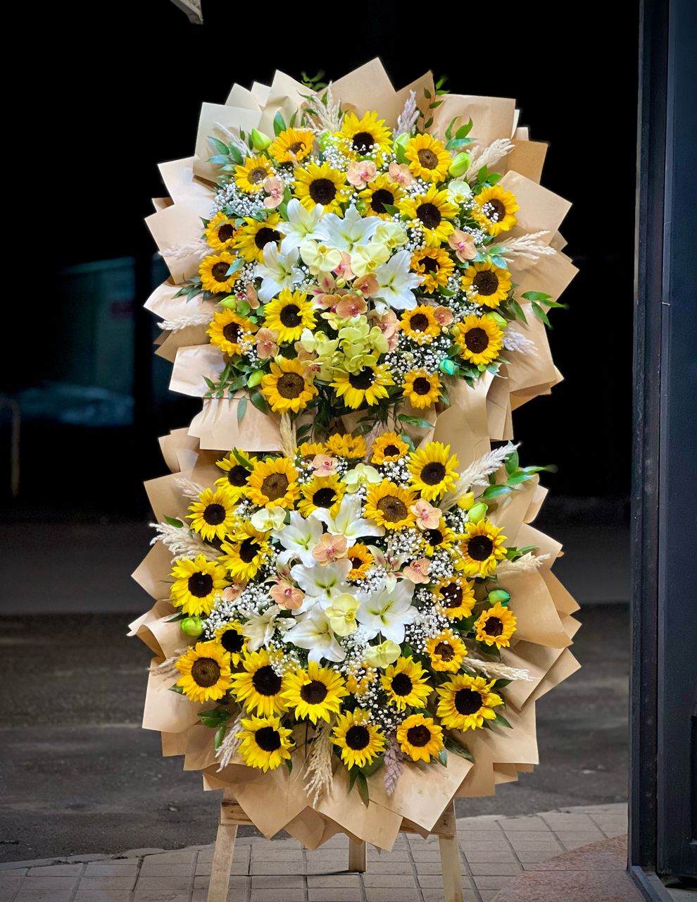 دیزاین و گل آرایی مجالس